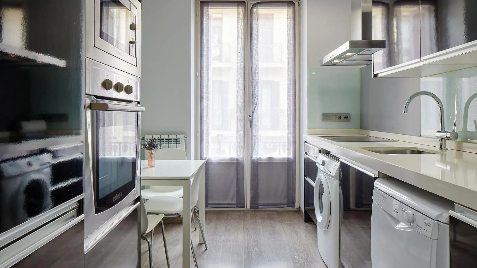 Apartment The Rentals Collection - Gros Arena I San Sebastian Spain